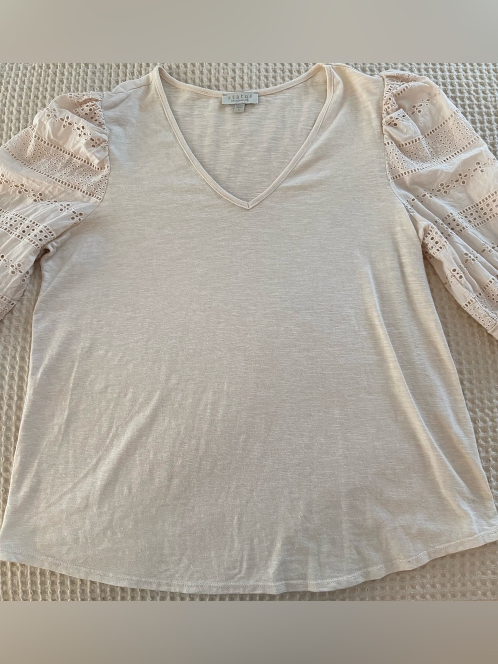 Status by Chenault Cream V-Neck Eyelet Puff Sleeve Knit Top Blouse Cottagecore M